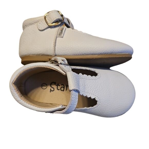 Toddler size 7 Starbie hard sole shoes - Picture 1 of 8